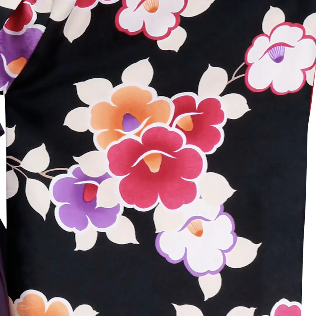 黒地に椿・紫袴（刺繍）（小学生）／卒業式／柄詳細