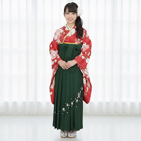 赤地に花尽くし・緑袴（刺繍） （小学生）／卒業式