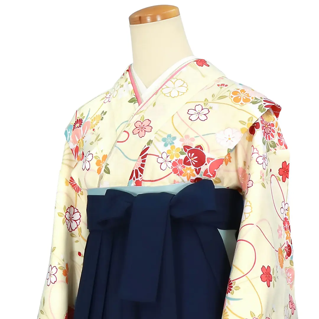 クリーム地に花扇・紺袴（刺繍）（小学生）／卒業式／斜め詳細