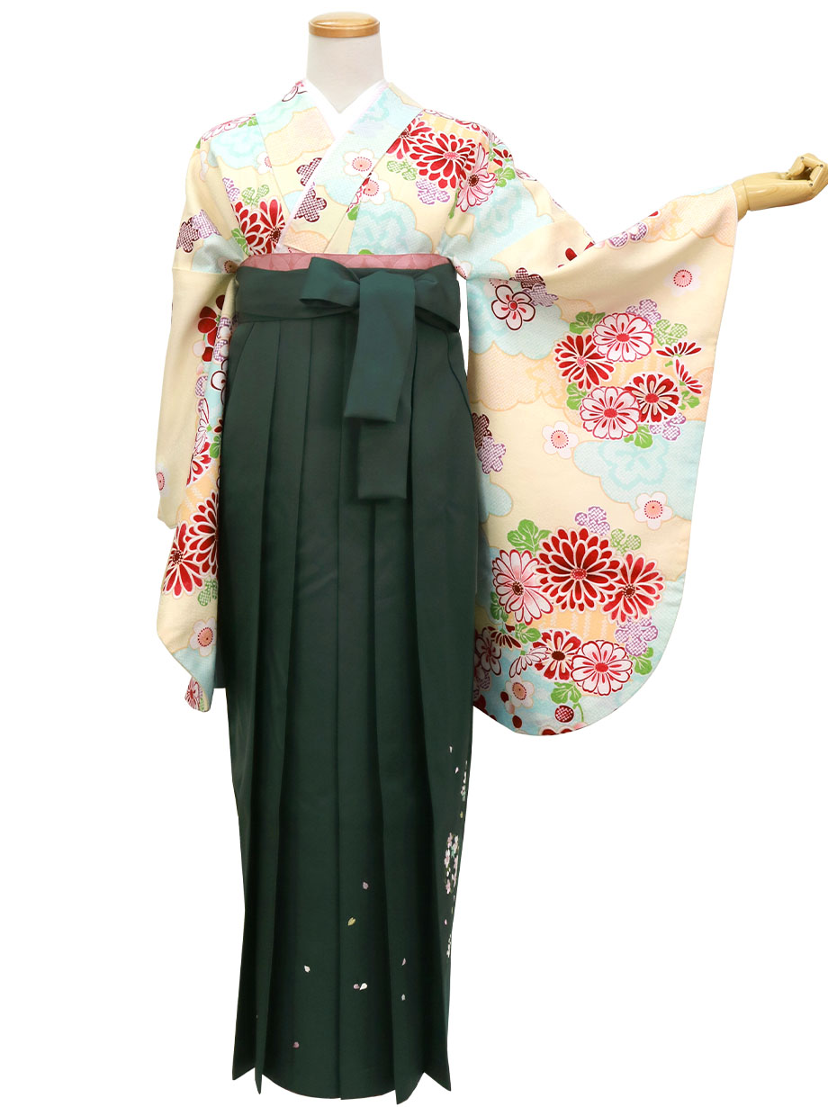 クリーム地に花紋・緑袴（刺繍） （二尺袖）／卒業式