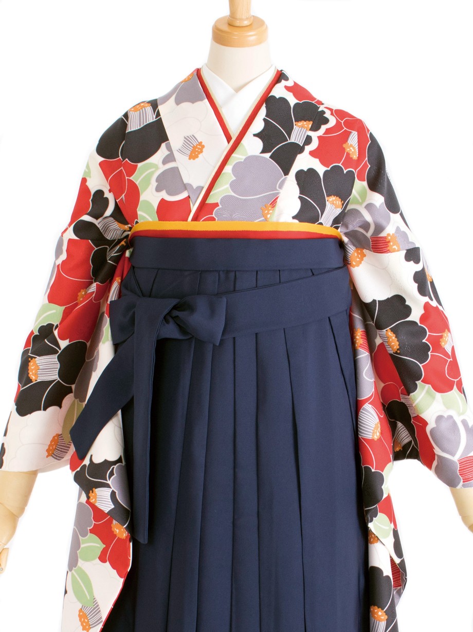 二尺袖 着物 袴 レンタル 貸衣装 Mサイズ 椿 青 赤 ぼかし 刺繍 紫 ブーツ選択可 白地に紅白、灰色の椿づくし・紺袴（刺繍） （二尺袖）／卒業式 | 宅配