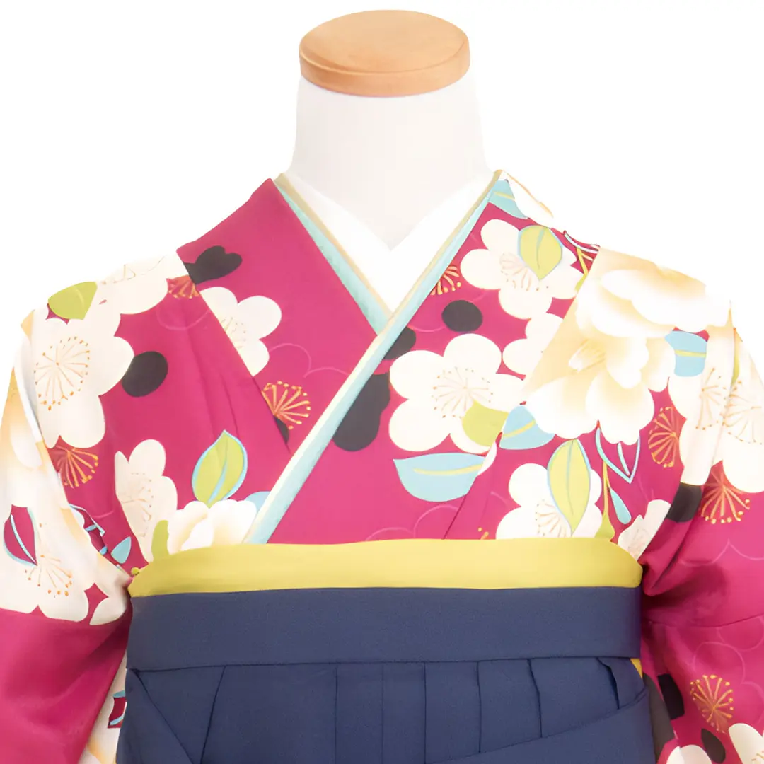 赤紫地に牡丹と梅・紺袴（刺繍） （二尺袖）／卒業式 | 宅配着物