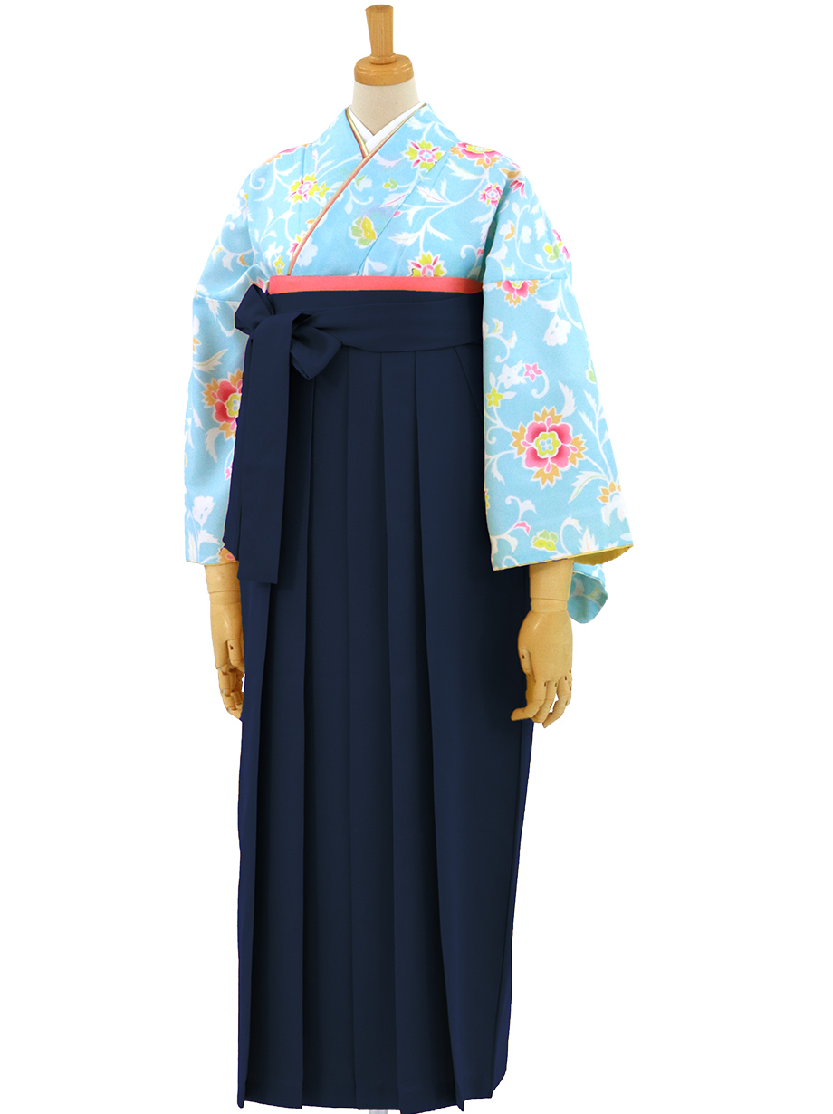 白地に百合 振袖のみ 5/18まで出品 白地 振袖のみ 5/18まで 白地