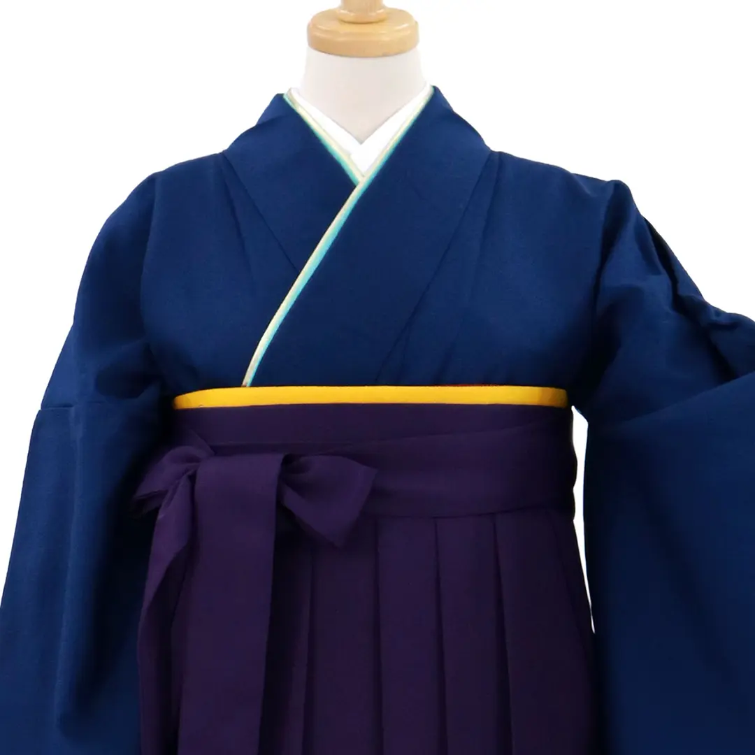 【先生におすすめ】紺瑠璃（こんるり）色の色無地・紫袴（無地） （小袖）／卒業式／正面詳細