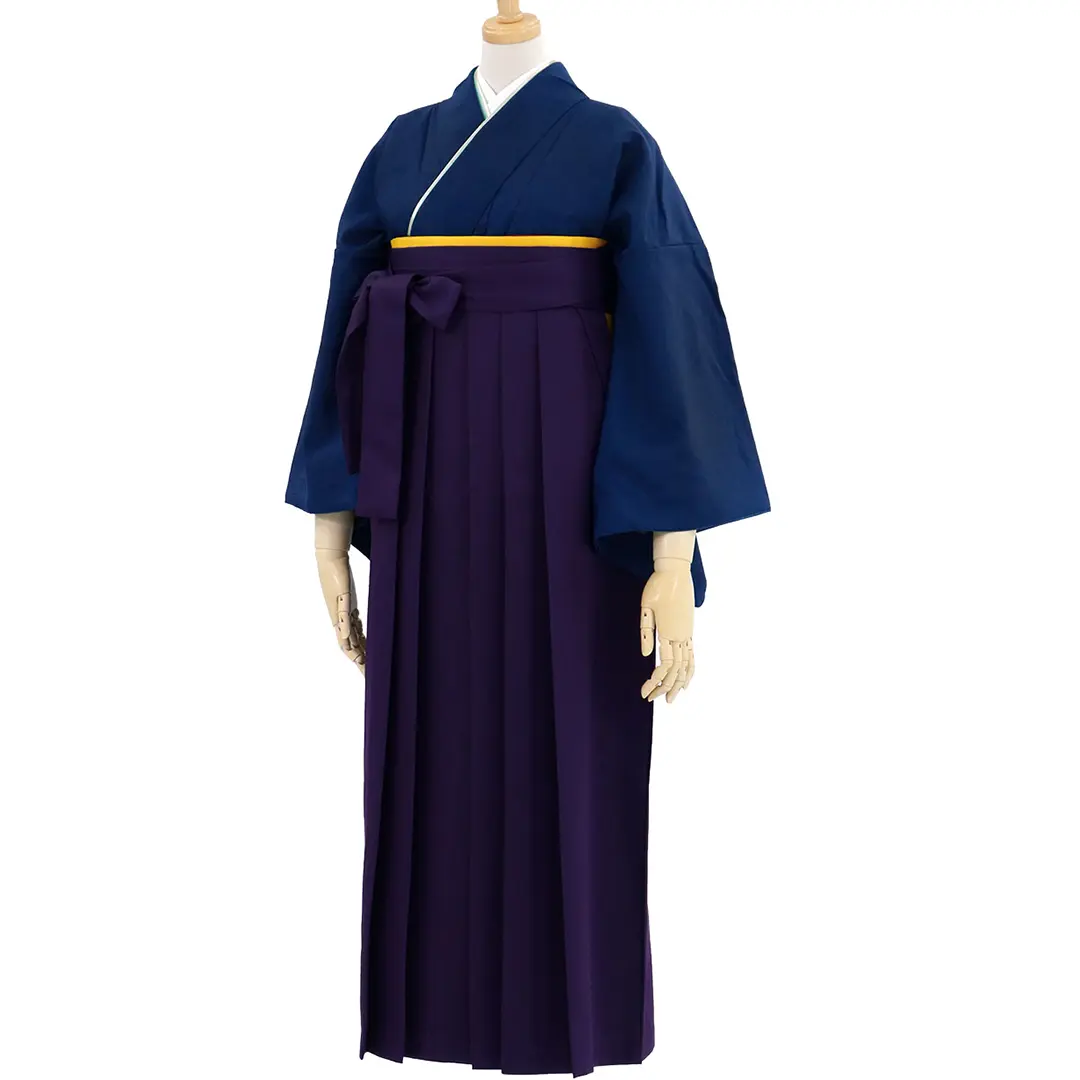 【先生におすすめ】紺瑠璃（こんるり）色の色無地・紫袴（無地） （小袖）／卒業式／斜め