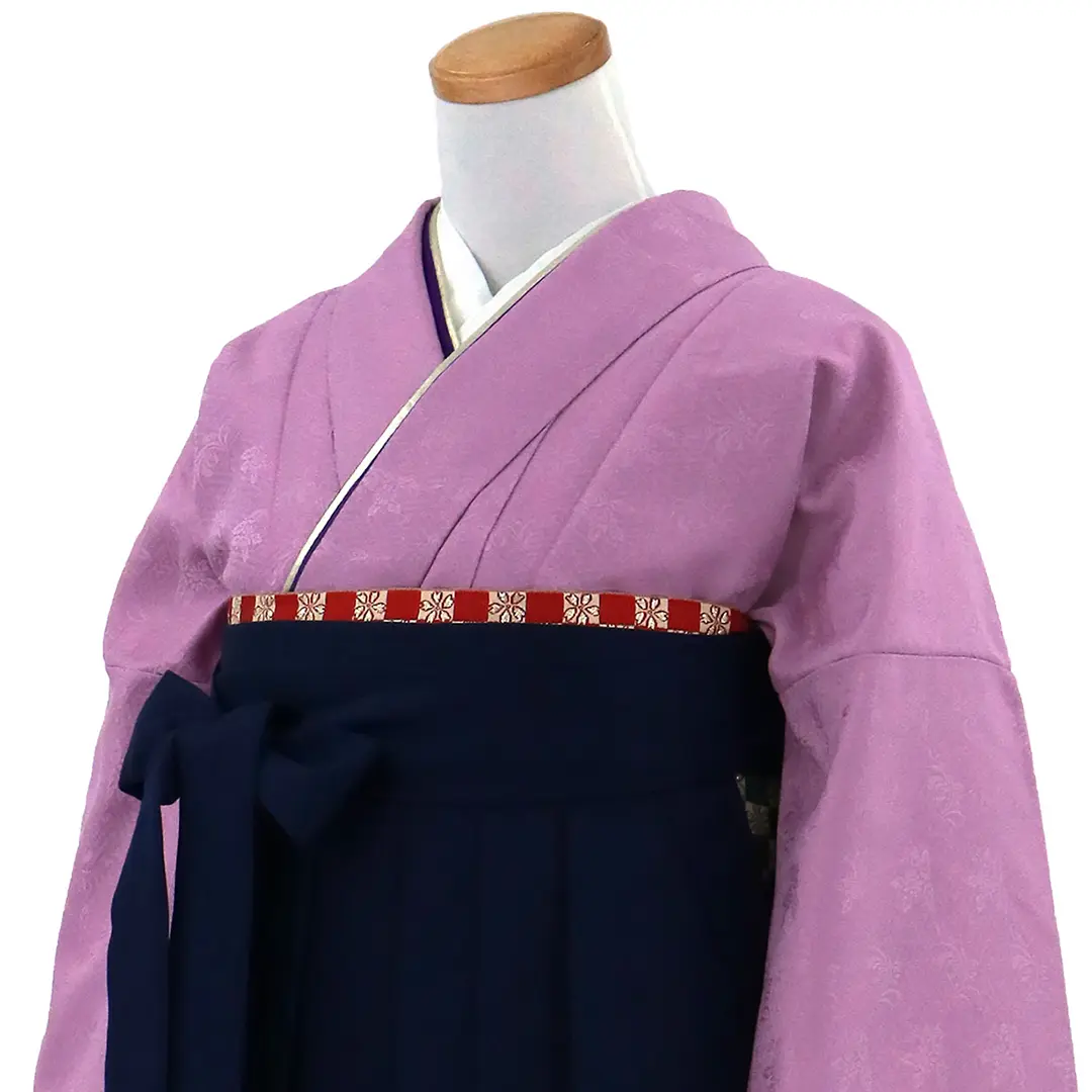 【先生におすすめ】アヤメ色の色無地・紺袴（無地） （小袖）／卒業式／斜め詳細