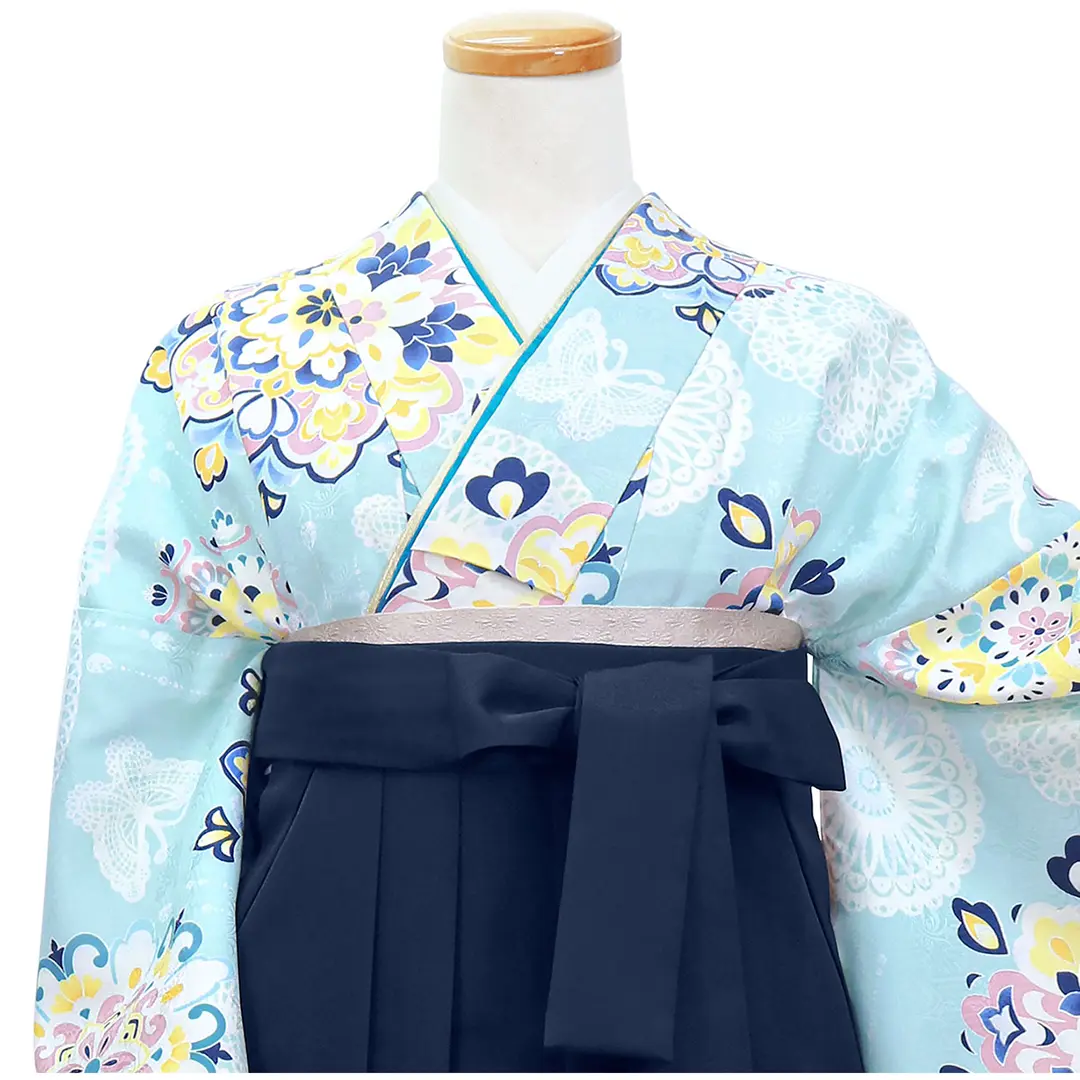 水色に花紋とレース・紺袴（刺繍） （二尺袖）／卒業式 | 宅配着物
