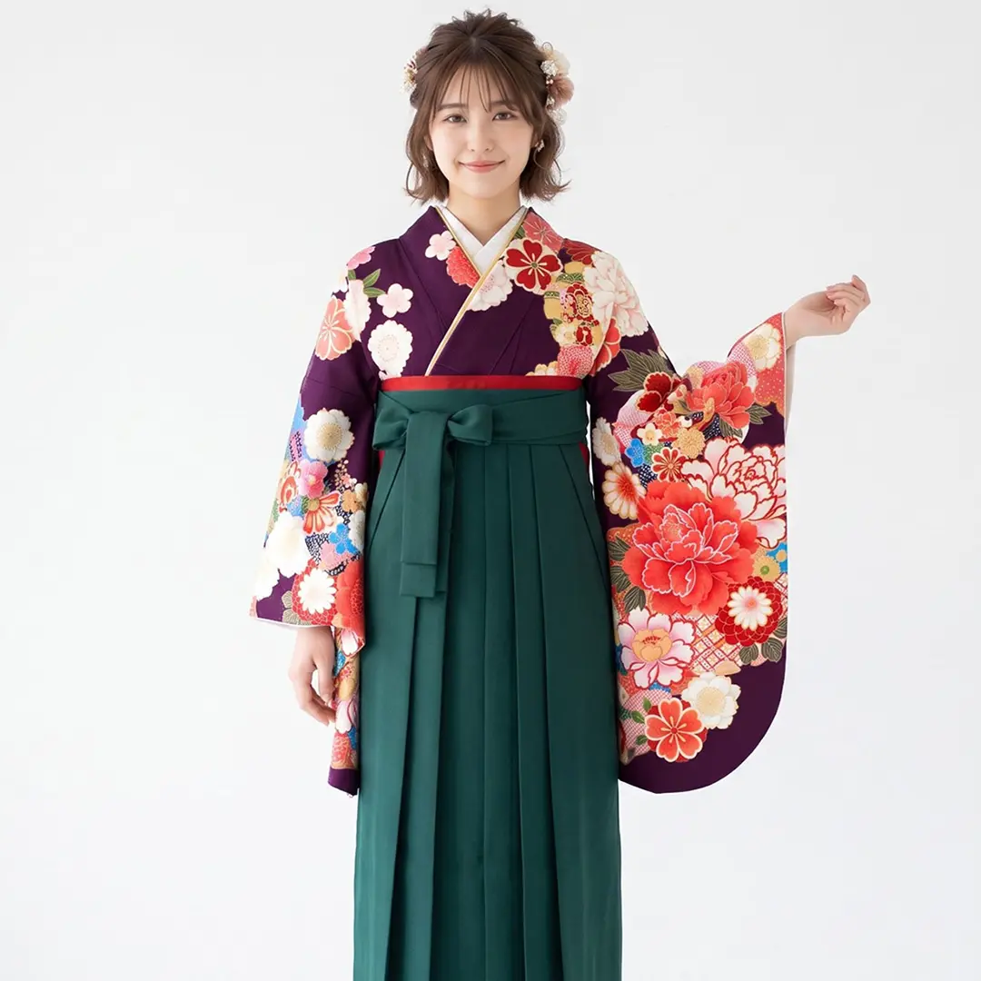 葡萄（ぶどう）色地に牡丹と雪輪・深緑袴（無地） （二尺袖）／卒業式／着用イメージ