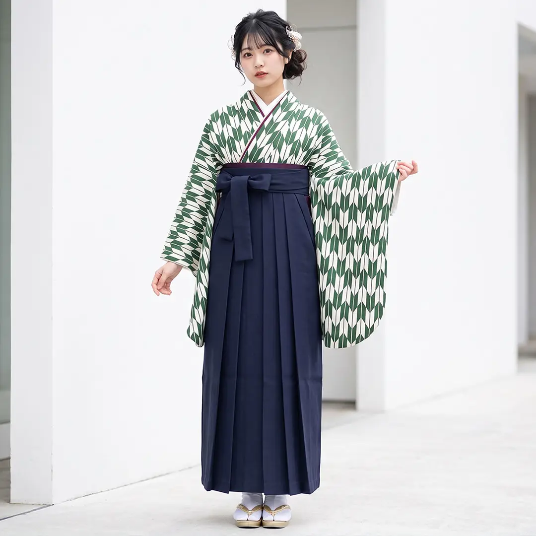 緑地に矢絣・紺袴（無地） （二尺袖）／卒業式／着用イメージ