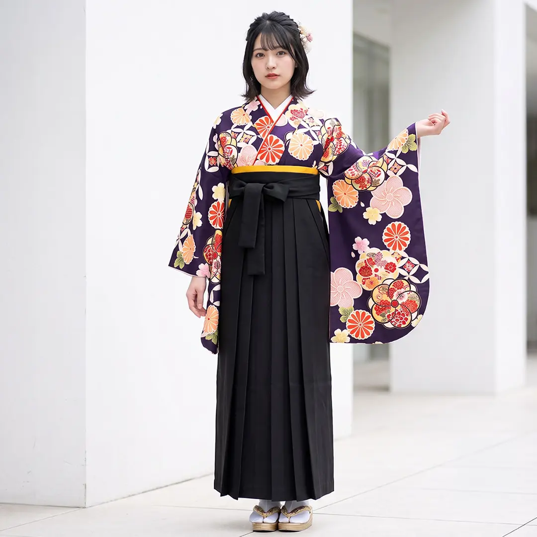 紫地にねじ梅・黒袴（無地） （二尺袖）／卒業式／着用イメージ