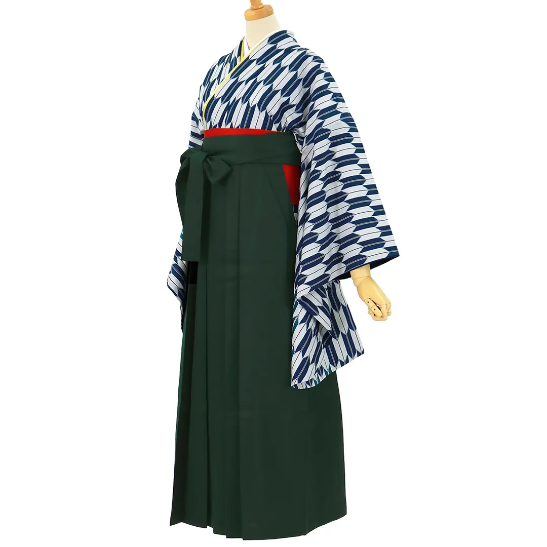 紺とグレーの矢絣、深緑袴（無地）（二尺袖）／卒業式／斜め