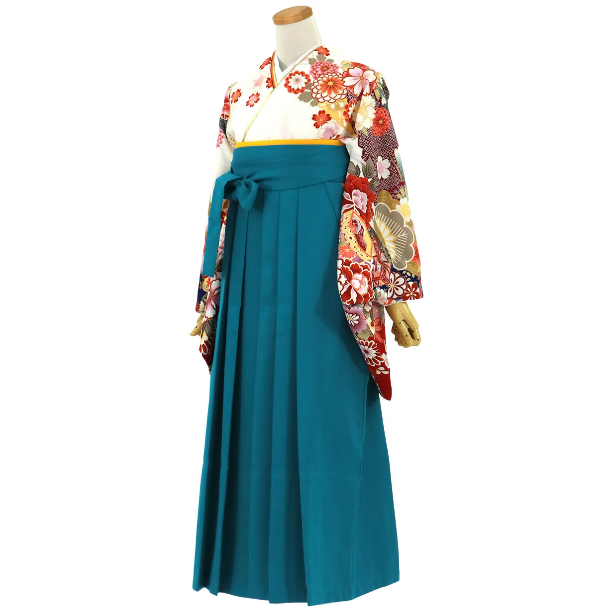 白地に貝桶と四季花、青袴（無地）（二尺袖）／卒業式 斜め