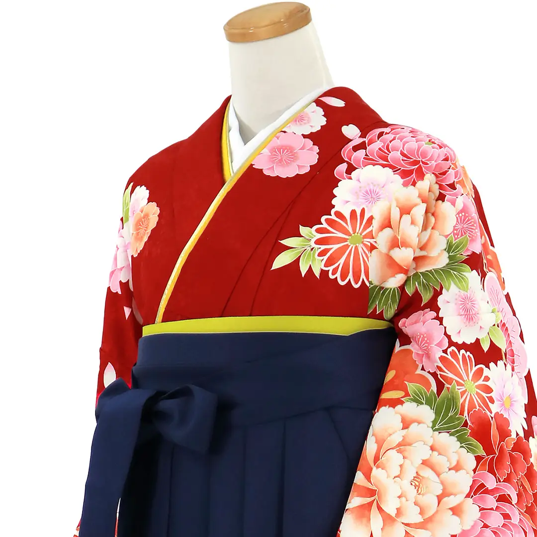 赤地に大輪の花、紺袴（無地）（二尺袖）／卒業式／斜め詳細
