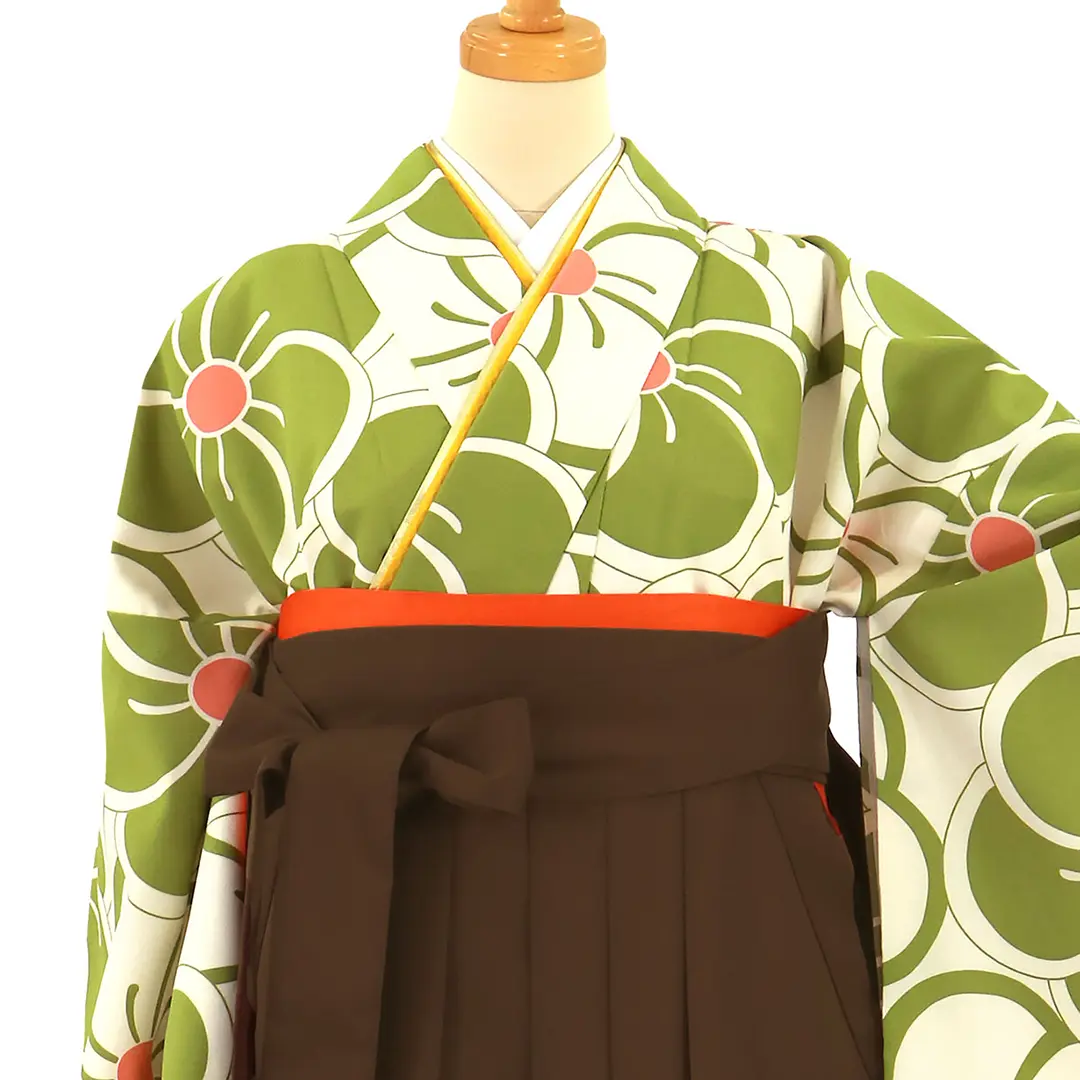 抹茶と白のねじ梅・茶色袴（無地） （二尺袖）／卒業式／正面詳細