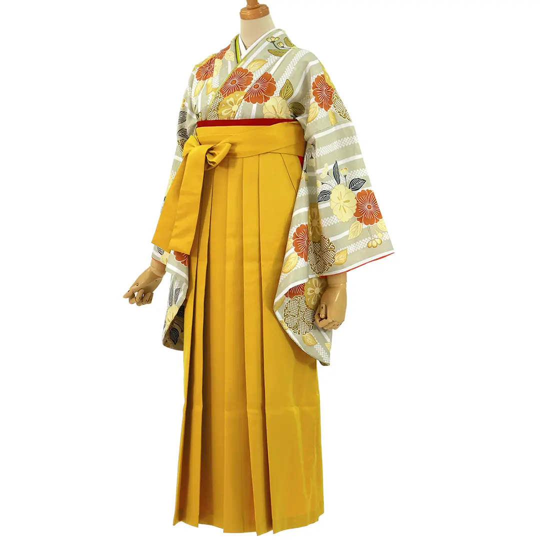 薄柳茶色にストライプと桜・マスタード袴（無地） （二尺袖）／卒業式**／斜め