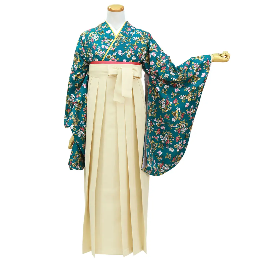 孔雀青にピンクとアイボリーの小花と蝶・アイボリー袴／正面