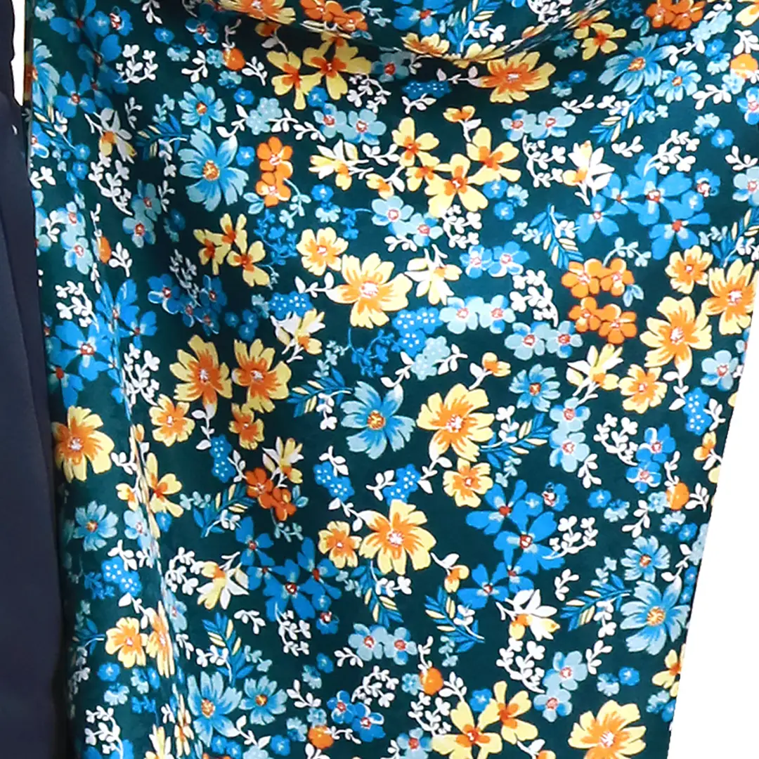 コバルト地に水色とオレンジの小花柄・紺袴（無地） （二尺袖）／卒業式／柄詳細