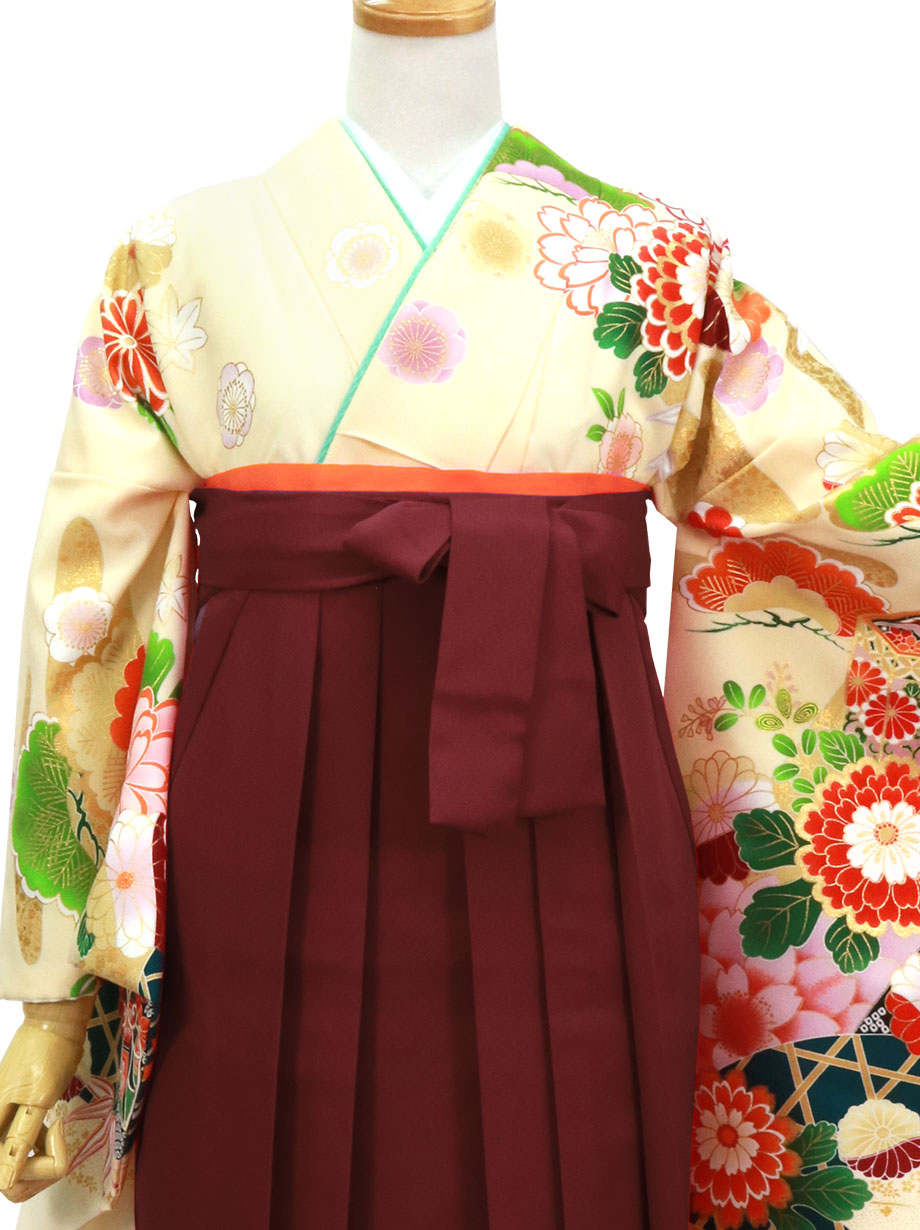 クリーム色地に花と貝桶・臙脂袴（無地）（二尺袖）／卒業式
