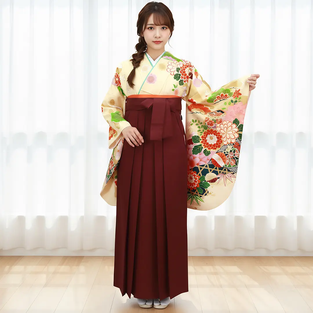 【人気セット】クリーム色地に花と貝桶・臙脂袴（無地） （二尺袖）／卒業式／着用イメージ