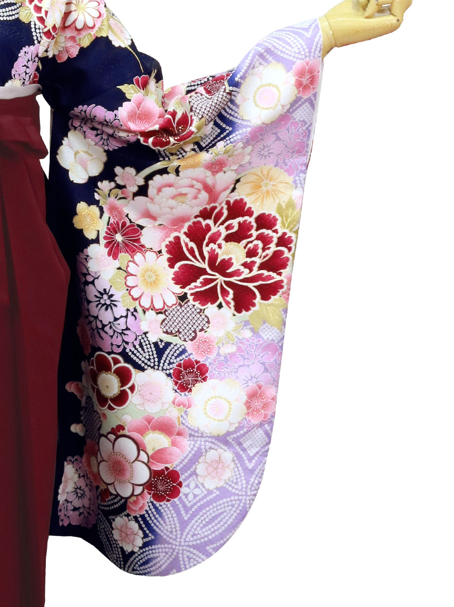 2尺袖 ポリエステル着物 牡丹 桜 袴用 二尺袖＋袴】 S-18 黒 牡丹と桜に雪輪／くすみピンク 桜刺繍