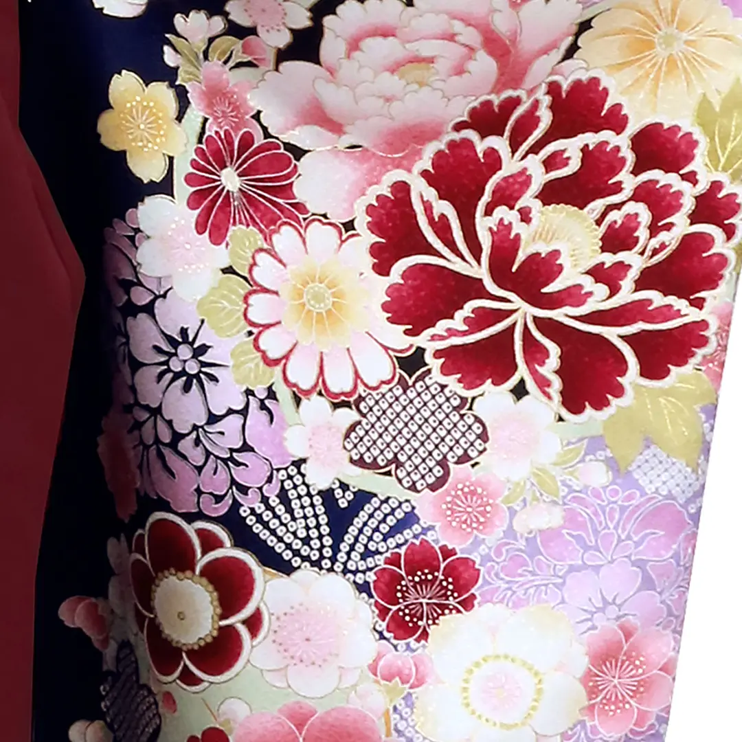 紺色に牡丹と桜・臙脂袴（無地）（二尺袖）／卒業式／柄詳細
