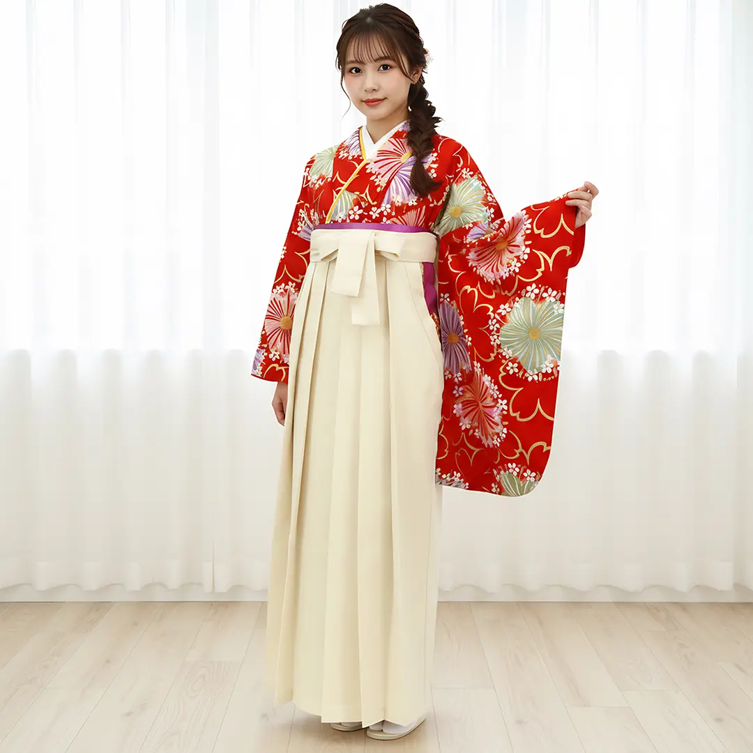 深緋（こきひ）地に桜柄・アイボリー袴（無地） （二尺袖）／卒業式