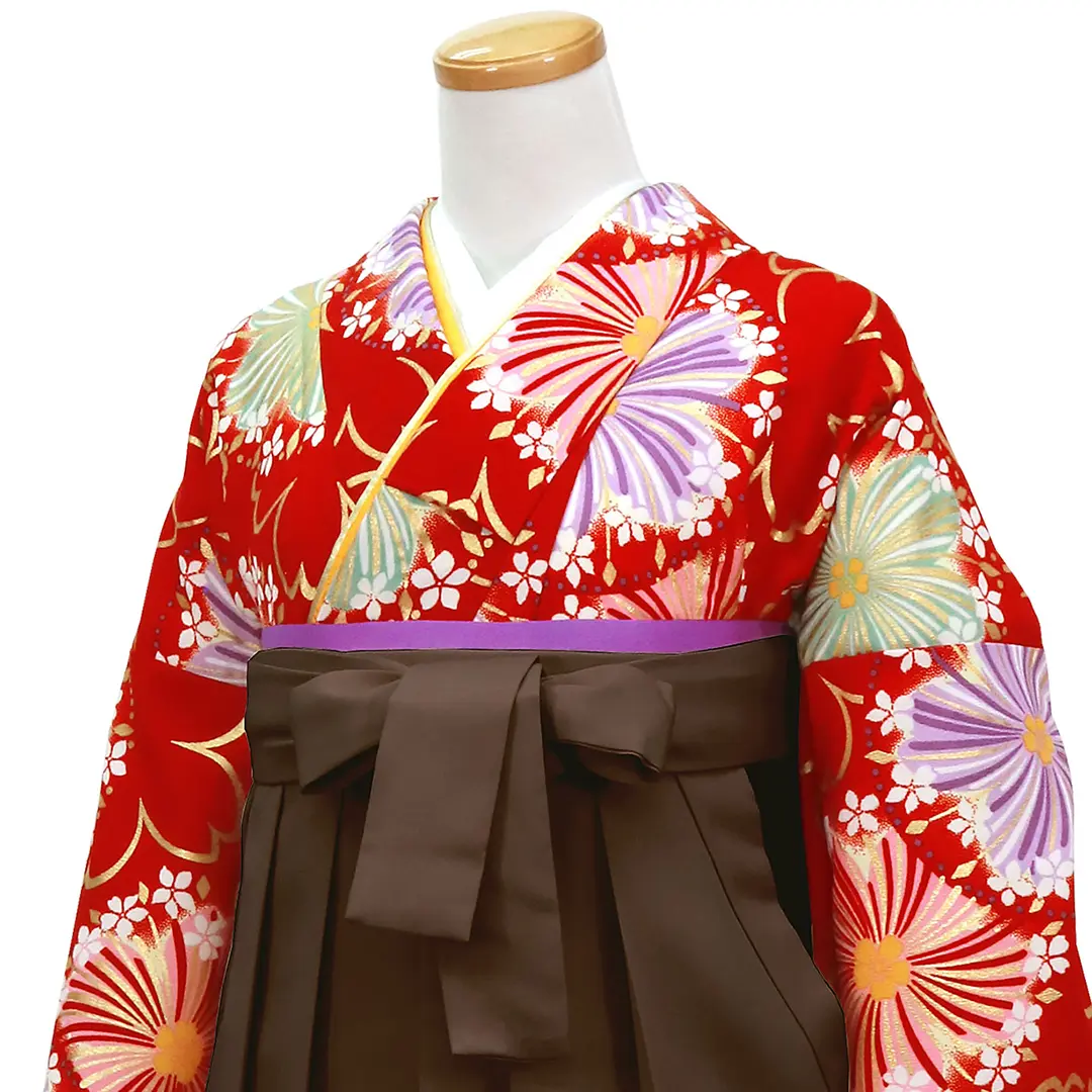 深緋（こきひ）地に桜柄・茶色袴（無地） （二尺袖）／卒業式 | 宅配