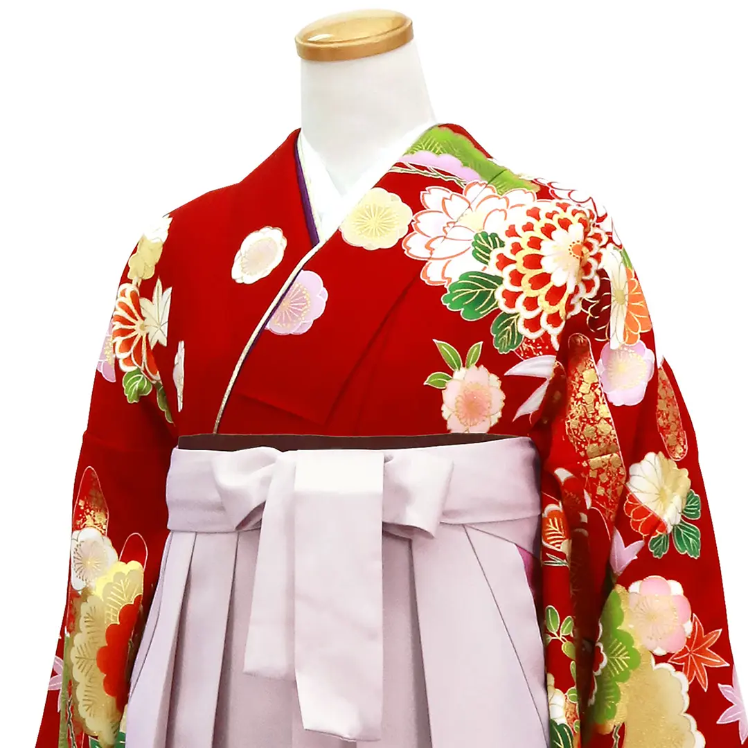 【人気セット】赤地に花と貝桶・くすみピンク袴（無地） （二尺袖）／卒業式／斜め詳細
