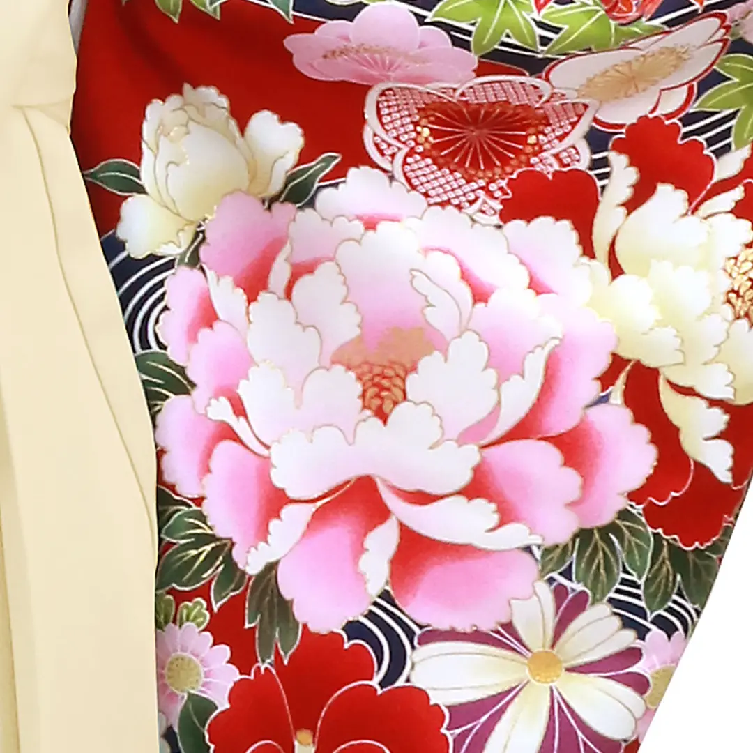 赤地に流水と四季花・アイボリー袴（無地）（二尺袖）／卒業式／柄詳細