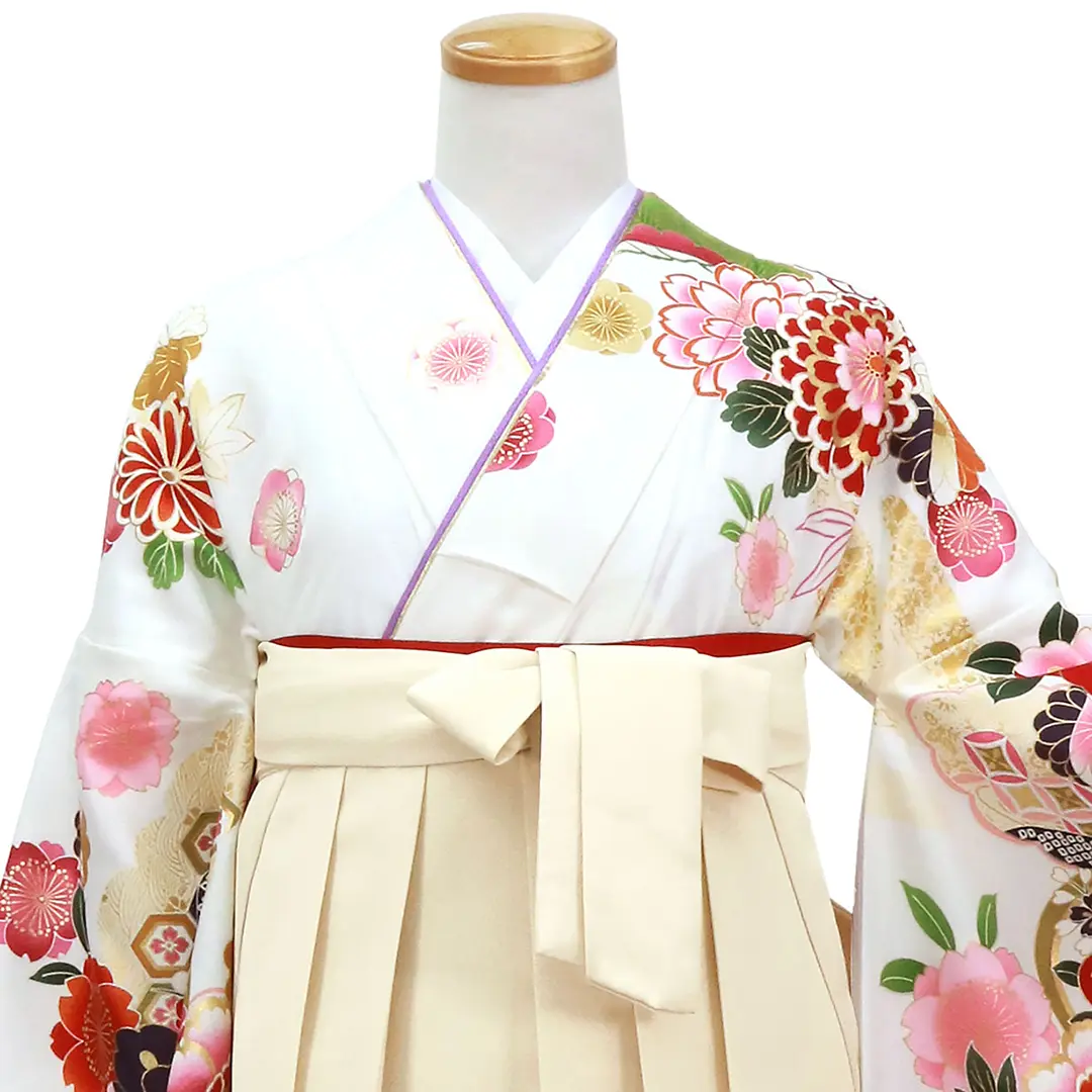 白地に流水と杜若と花・アイボリー袴（二尺袖）／卒業式／正面詳細