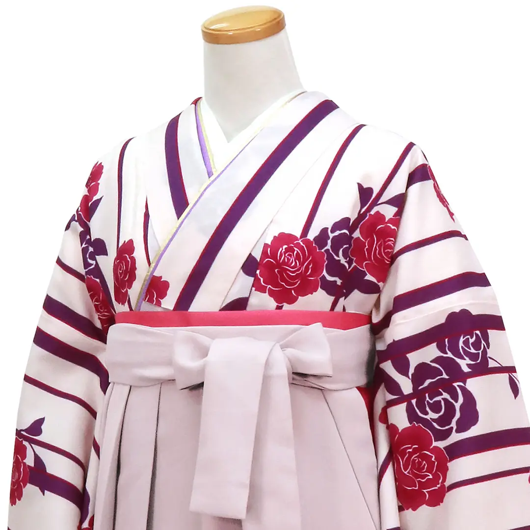 【人気セット】白地に紫の縞とバラ・くすみピンク袴（無地） （二尺袖）／卒業式／斜め詳細