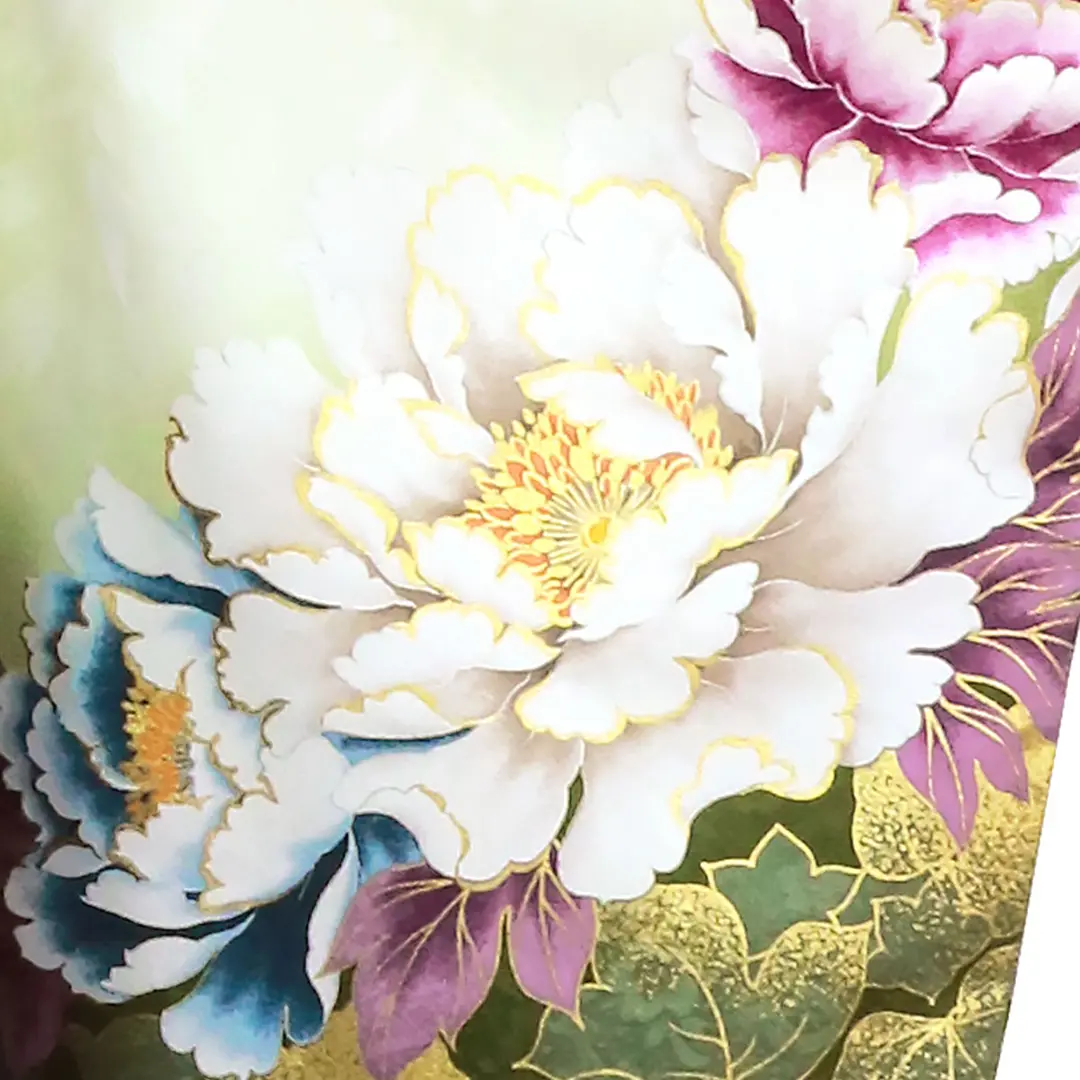 淡黄緑色に大輪の牡丹・紫袴（無地）（二尺袖）／卒業式／柄詳細