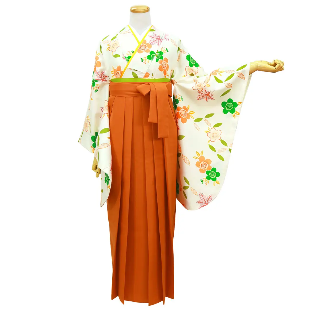 【人気セット】アイボリー地にオレンジと緑の桜・オレンジ袴（無地） （二尺袖）／卒業式／正面