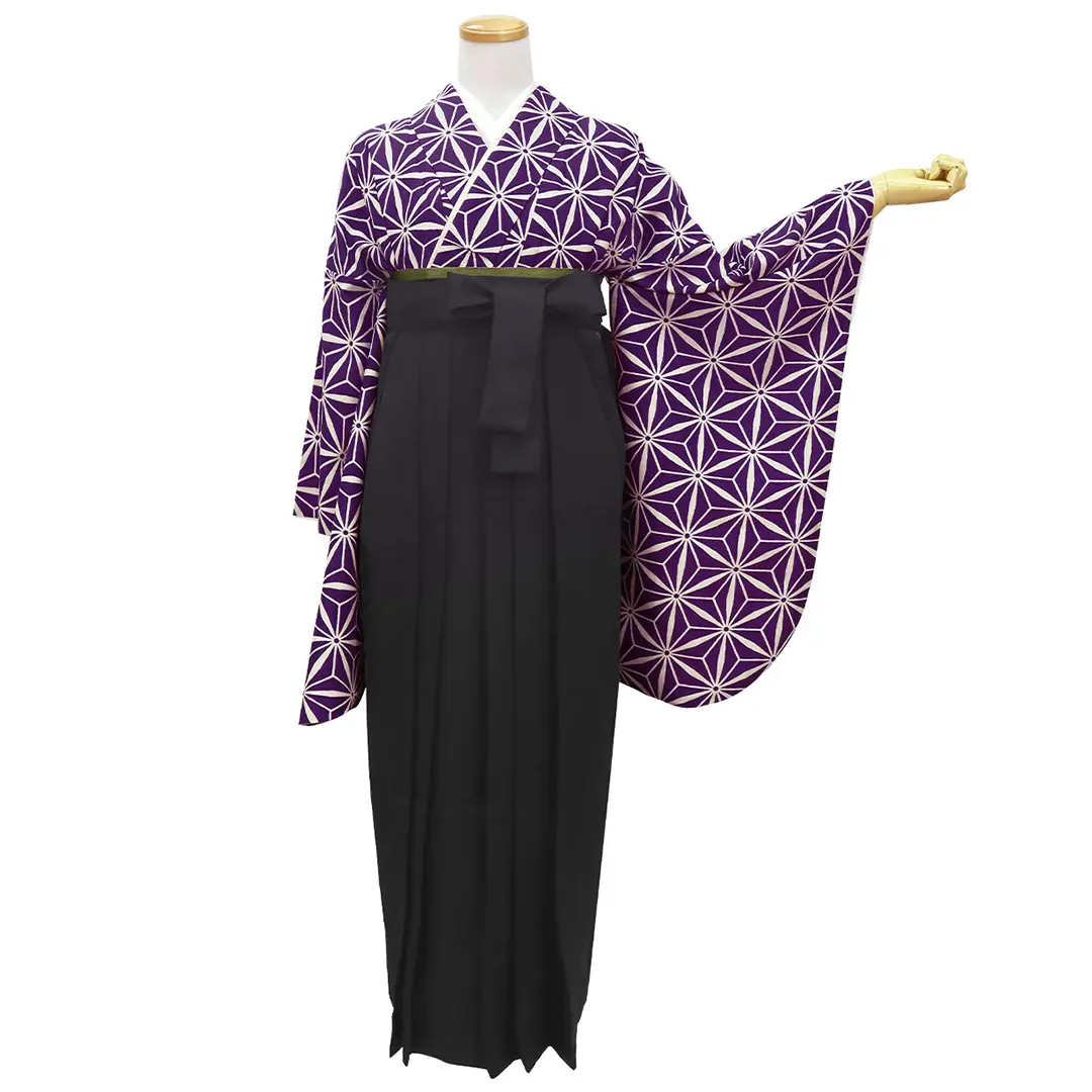 紫地に麻の葉・黒袴（無地） （二尺袖）／卒業式／正面