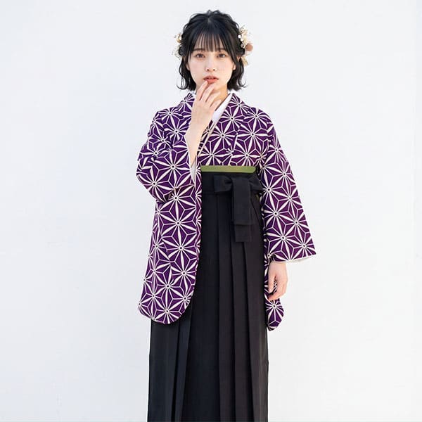 紫地に麻の葉・黒袴（無地） （二尺袖）／卒業式