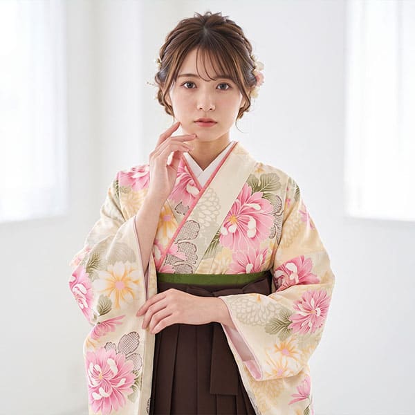 アイボリーに菊づくし・茶色袴（無地） （二尺袖）／卒業式 | 宅配着物