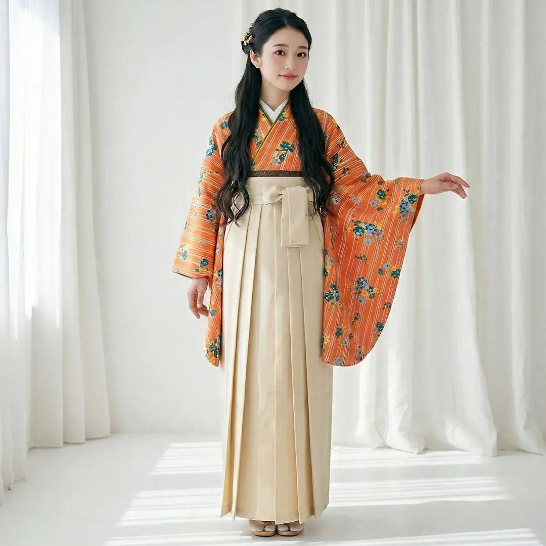 オレンジにストライプと小花・アイボリー袴（無地） （二尺袖）／卒業式／着用イメージ