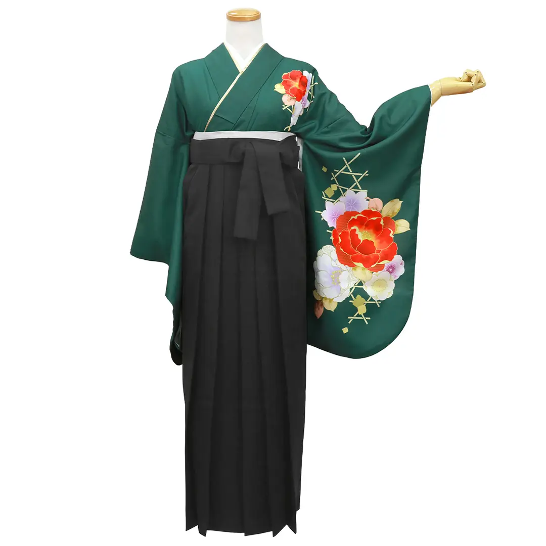 青緑に牡丹・黒袴（無地）（二尺袖）／卒業式／正面