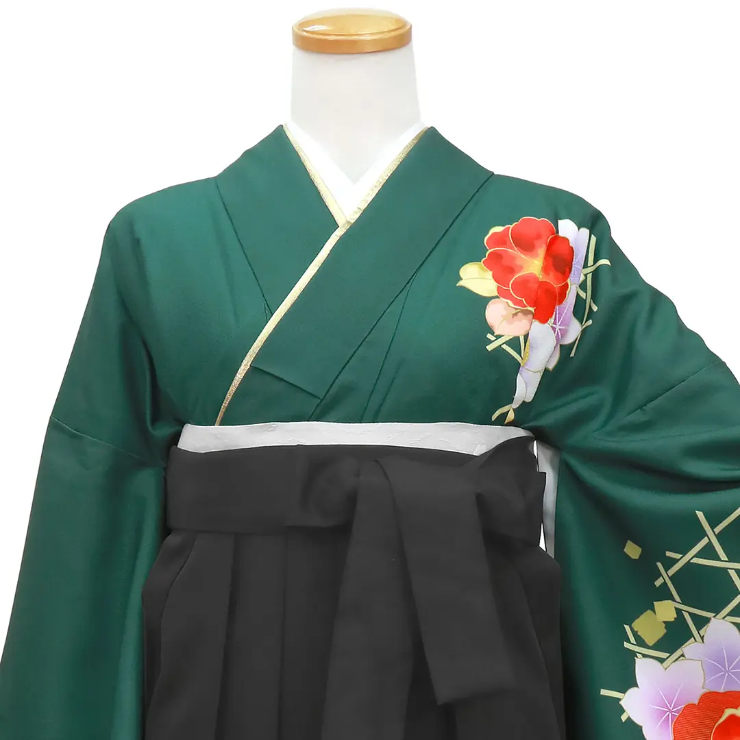 青緑に牡丹・黒袴（無地）（二尺袖）／卒業式／正面詳細