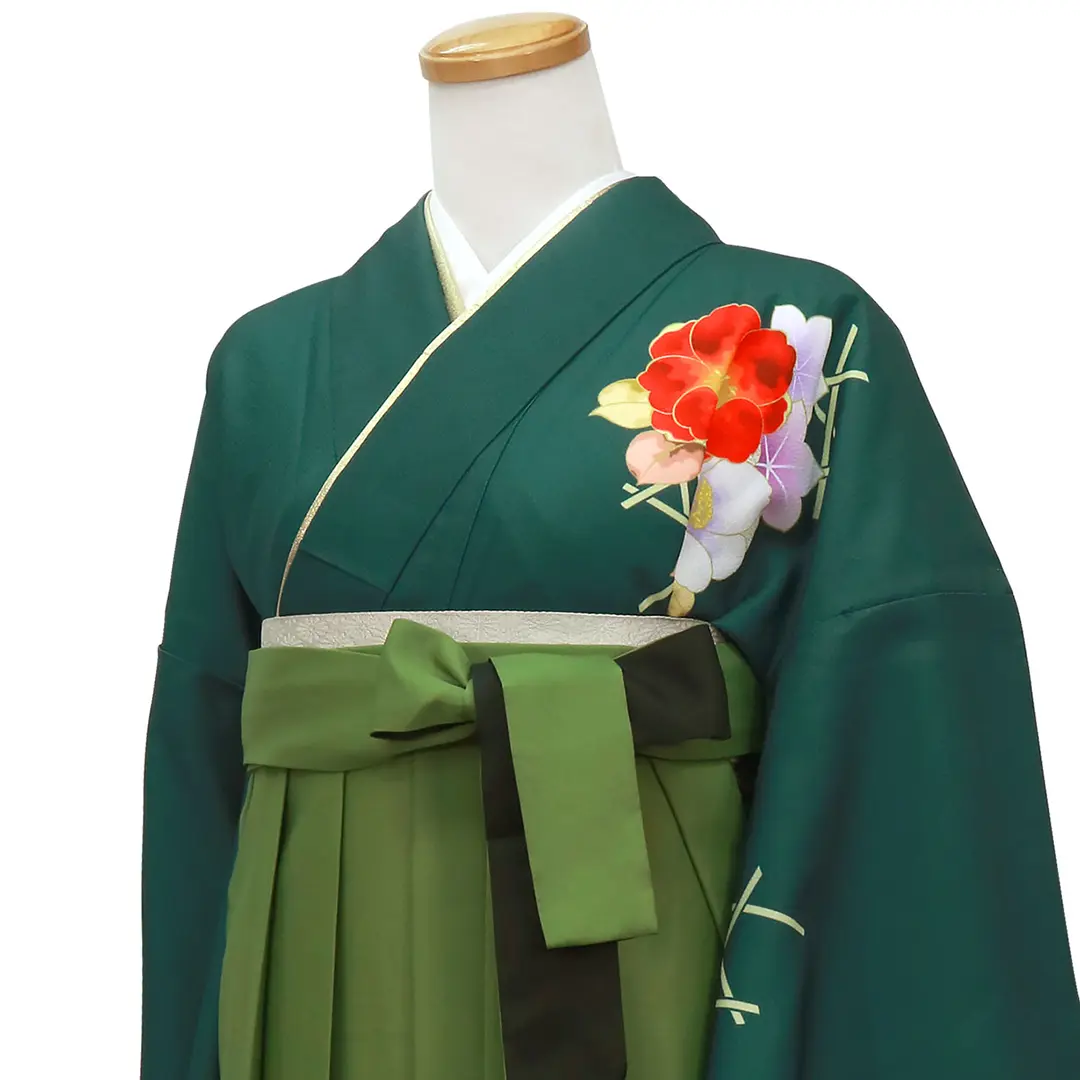 青緑に牡丹・緑袴（ぼかし）（二尺袖）／卒業式／斜め詳細