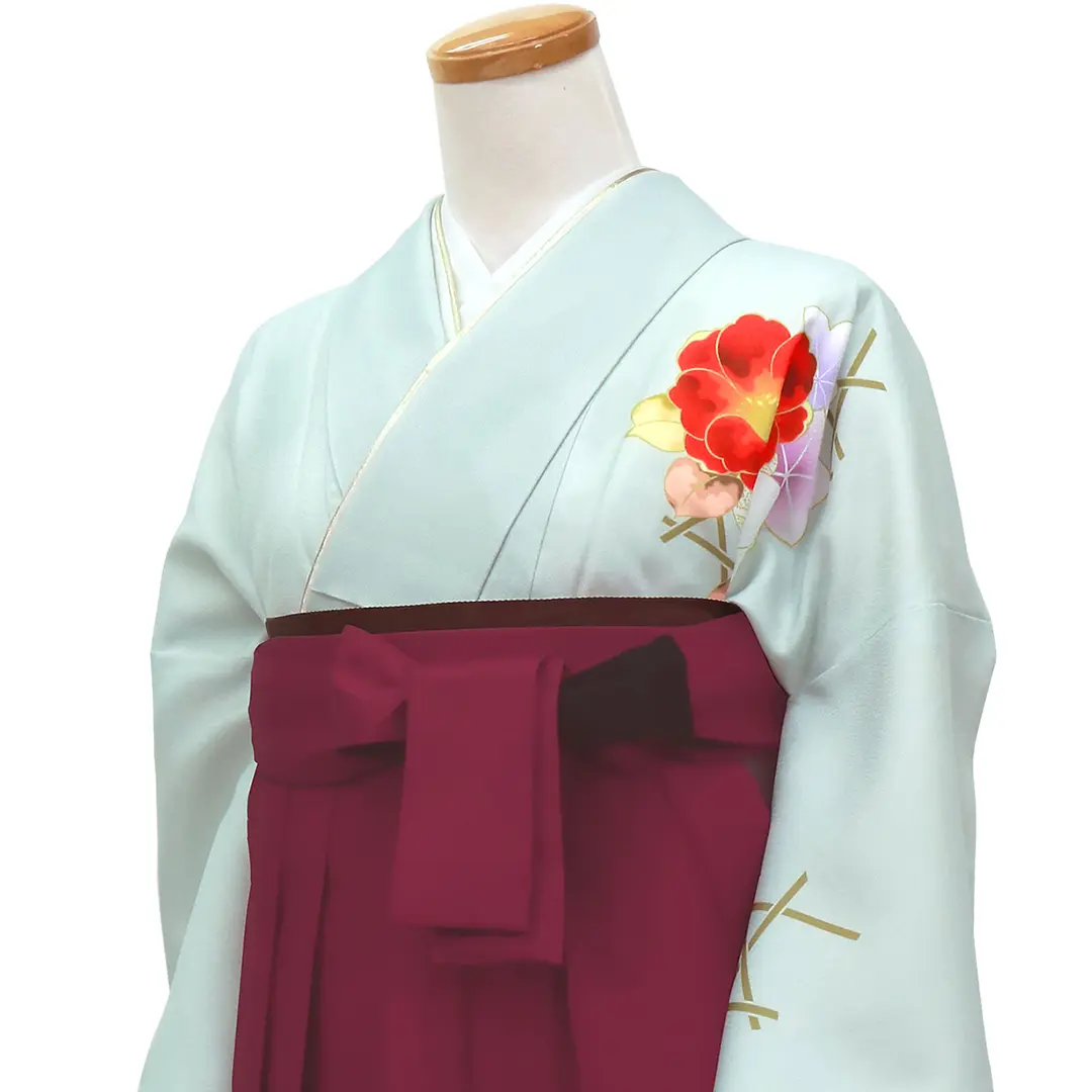 白灰に牡丹・赤袴（ぼかし）（二尺袖）／卒業式／斜め詳細