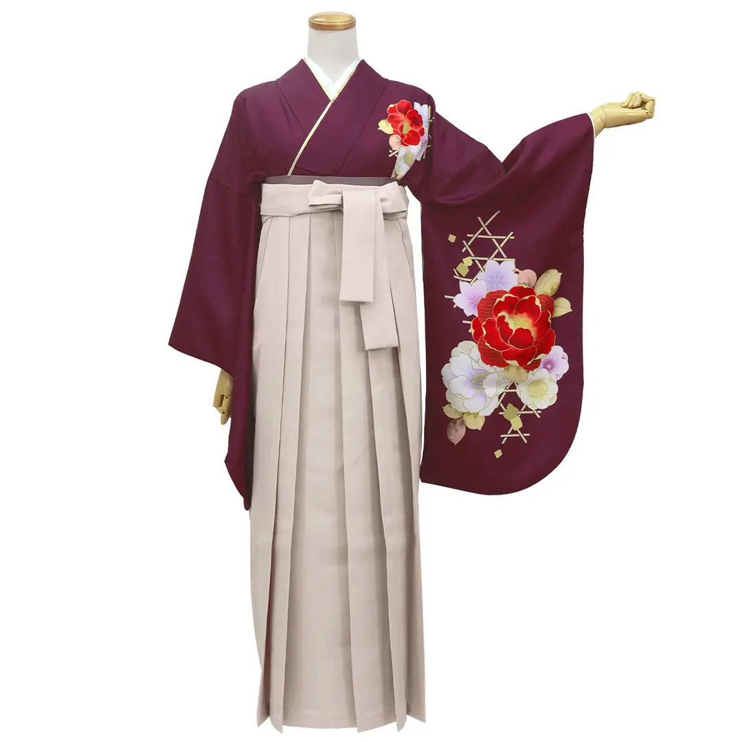 臙脂に牡丹・グレージュ袴（無地）（二尺袖）／卒業式／正面