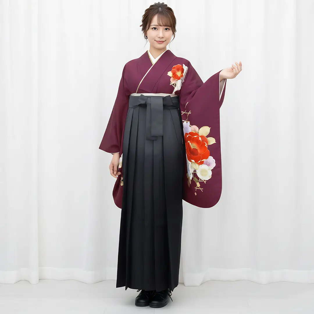 臙脂に牡丹・黒袴（ぼかし） （二尺袖）／卒業式 | 宅配着物レンタルの