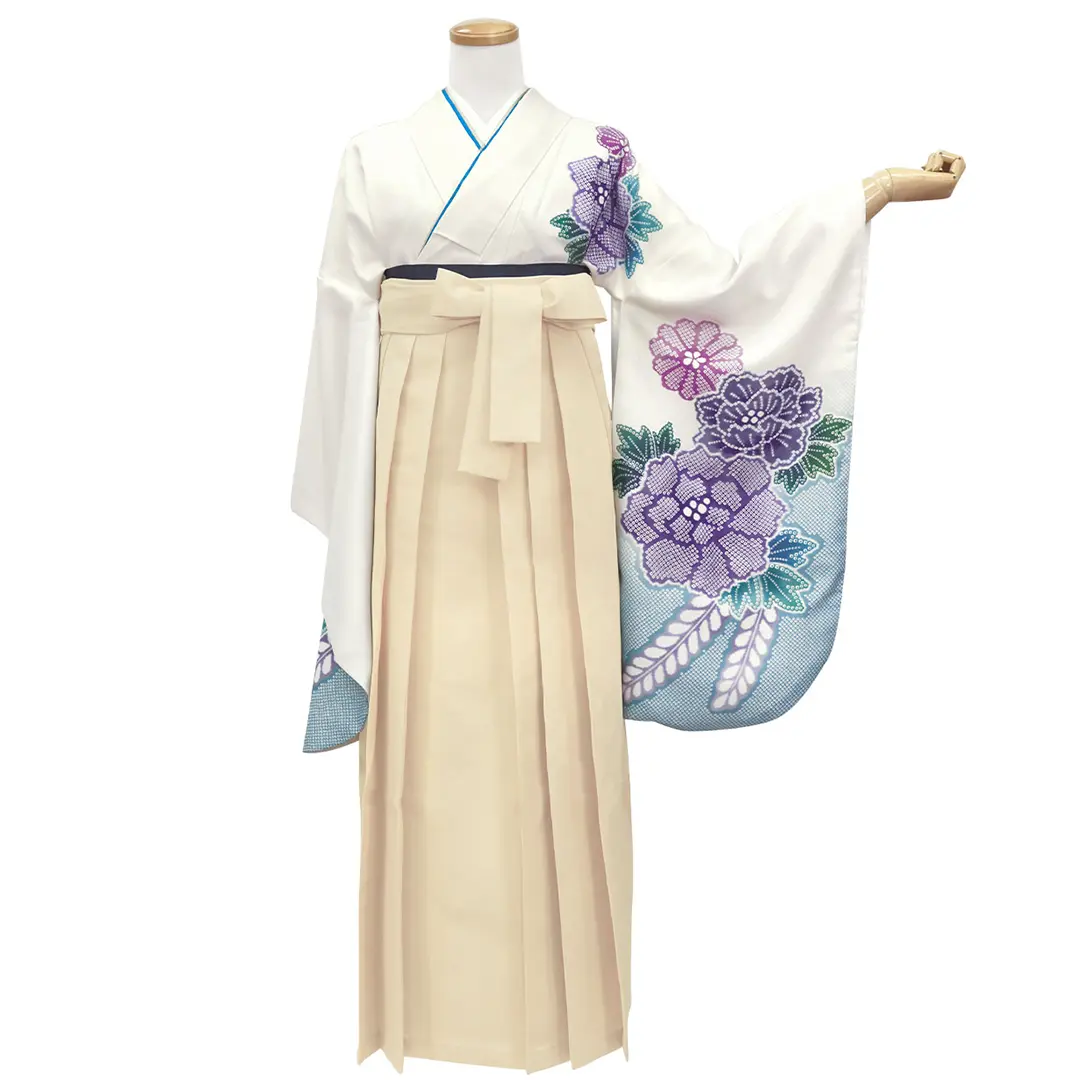 白地に疋田牡丹・アイボリー袴（無地）（二尺袖）／卒業式 正面