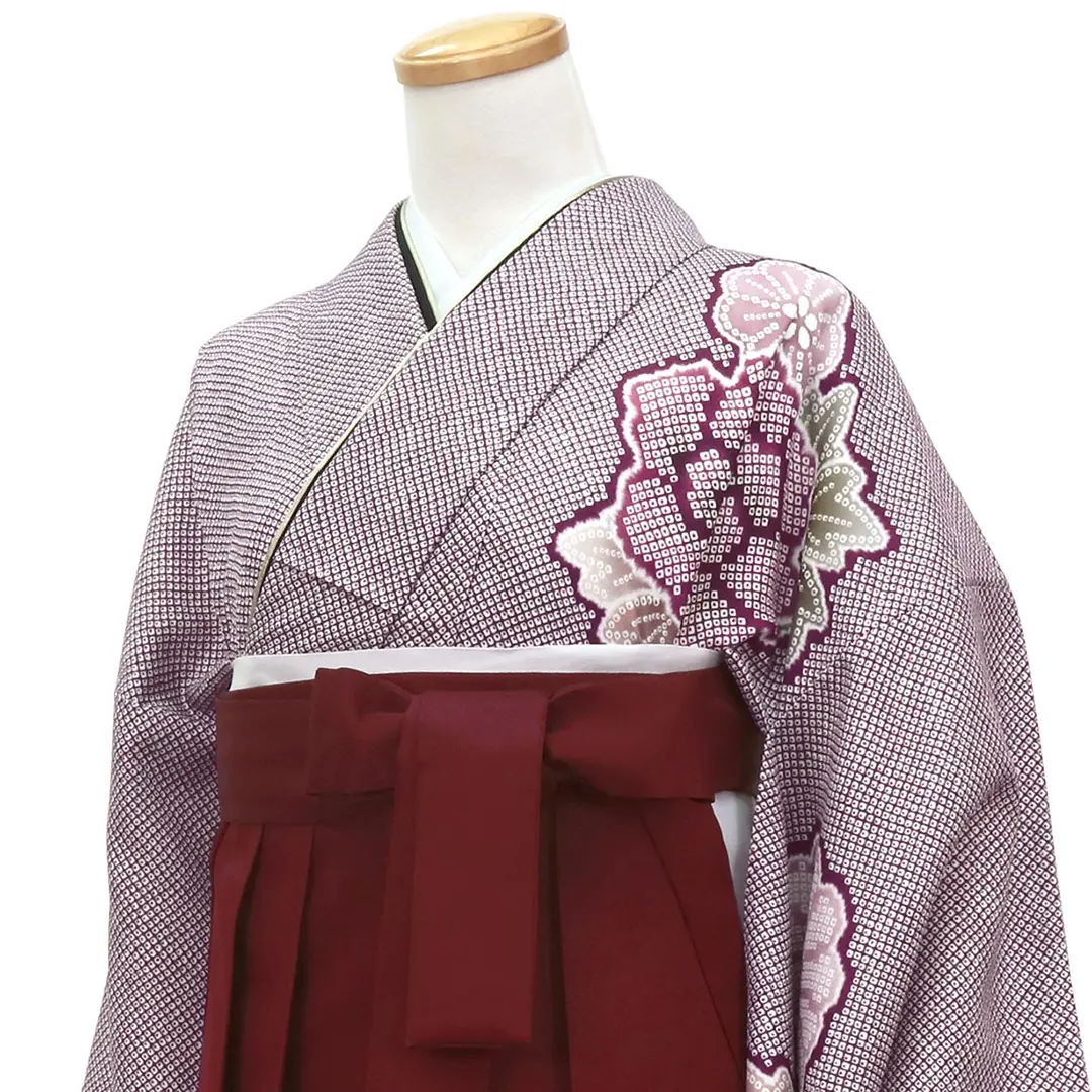 ワイン地に疋田牡丹・臙脂袴（無地）（二尺袖）／卒業式 斜め詳細