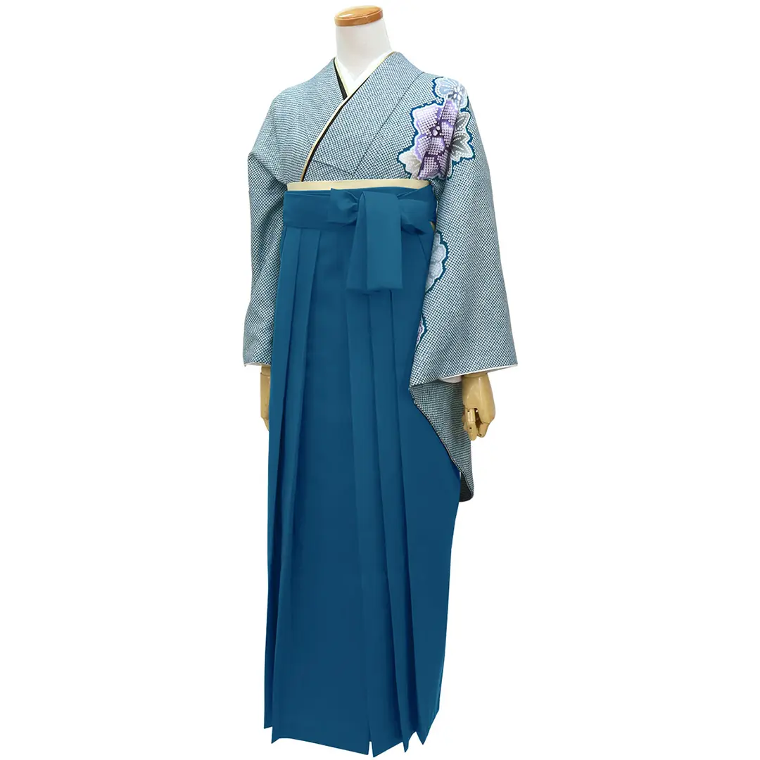 青地に疋田牡丹・青袴（無地）（二尺袖）／卒業式 斜め