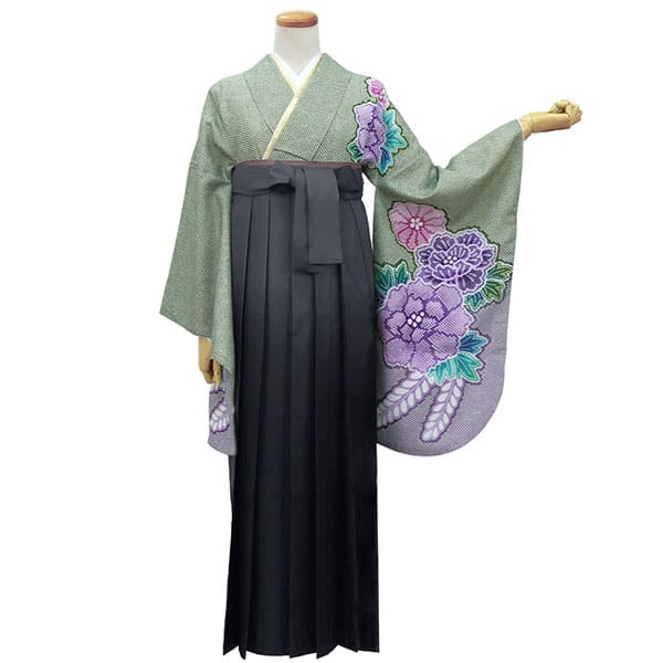 緑地に疋田牡丹・黒袴（ぼかし）（二尺袖）／卒業式