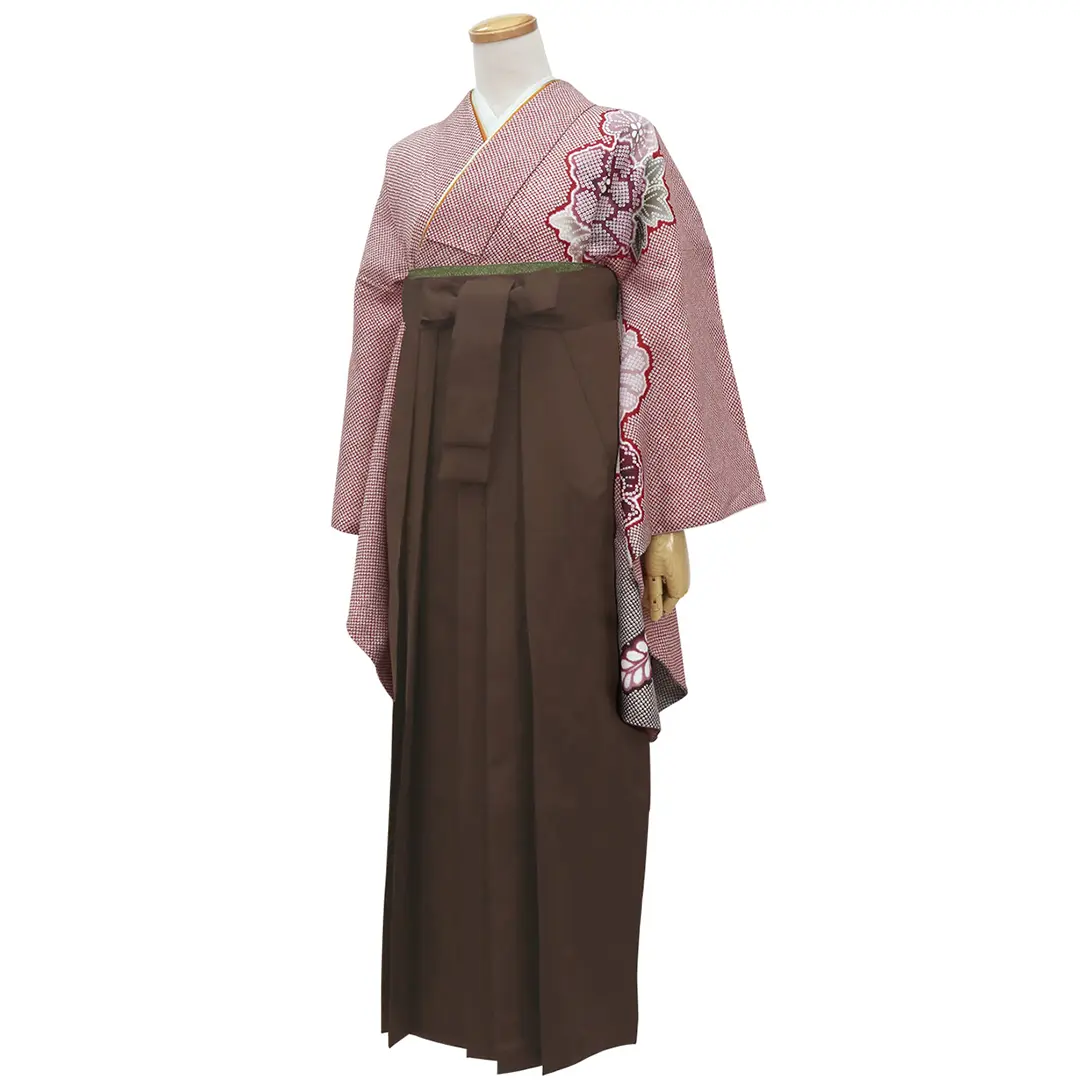 赤地に疋田牡丹・茶色袴（無地）（二尺袖）／卒業式 斜め