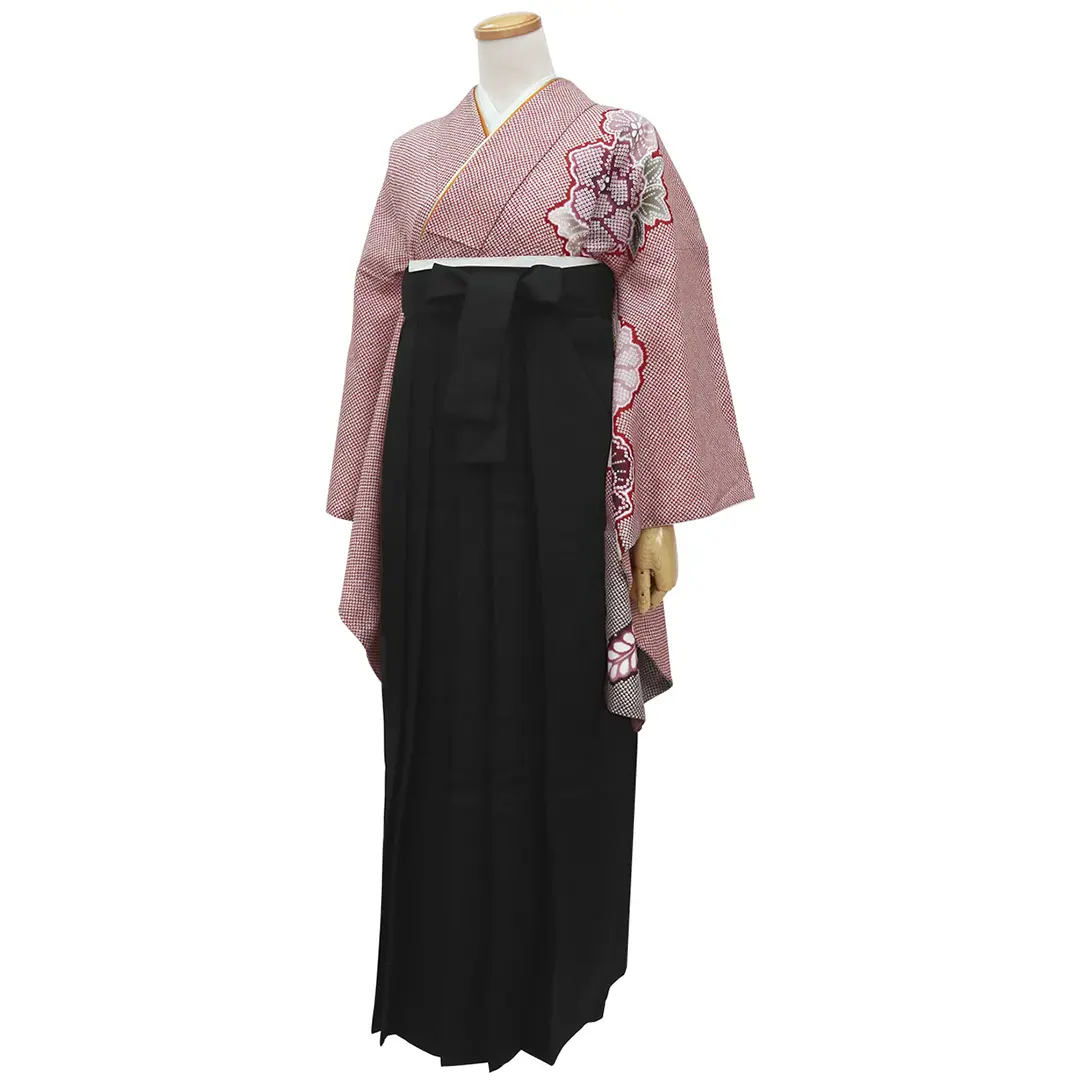 赤地に疋田牡丹・黒袴（無地）（二尺袖）／卒業式 斜め