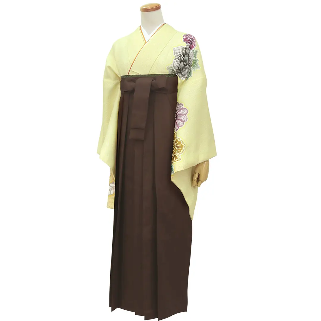 黄色地に疋田牡丹・茶色袴（無地）（二尺袖）／卒業式 斜め